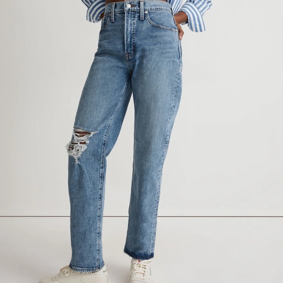 Madewell Perfect Vintage Straight Jean in Kingsbury Wash: Knee-Rip Edition - 28 - Picture 4 of 12